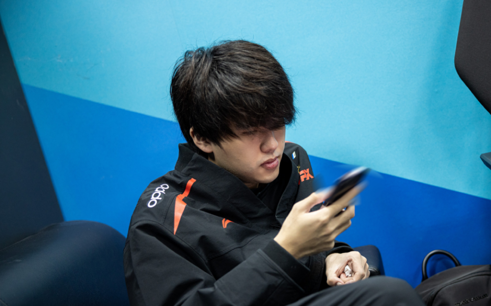 RNG前途光明!,德布劳内新星大比分获胜表现突出气势如虹延续 RNG前途光明!,德布劳内新星大比分获胜表现突出气势如虹延续