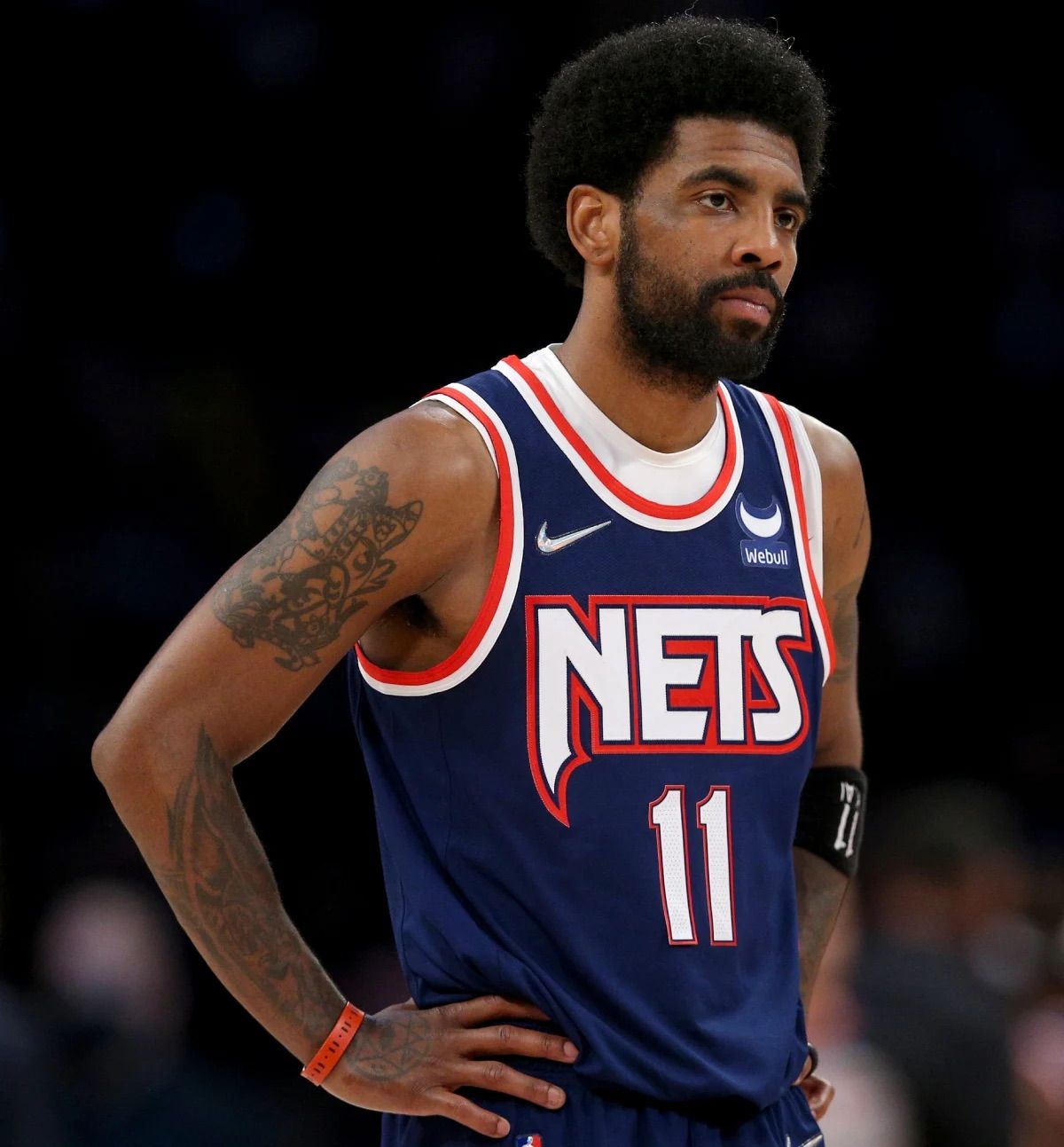 今晨欧超杯焦点战；布鲁克林篮网战术微调；气氛紧张；赛程密集仍需轮换的简单介绍