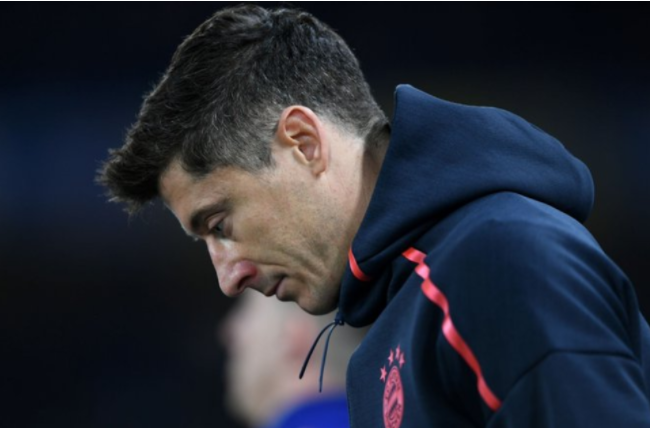 莱万多夫斯基连续三场比赛得分超过伤愈复出关键时刻广东宏远调整名单以备法甲，现场解说直呼：集结日山东男篮完成体检的简单介绍